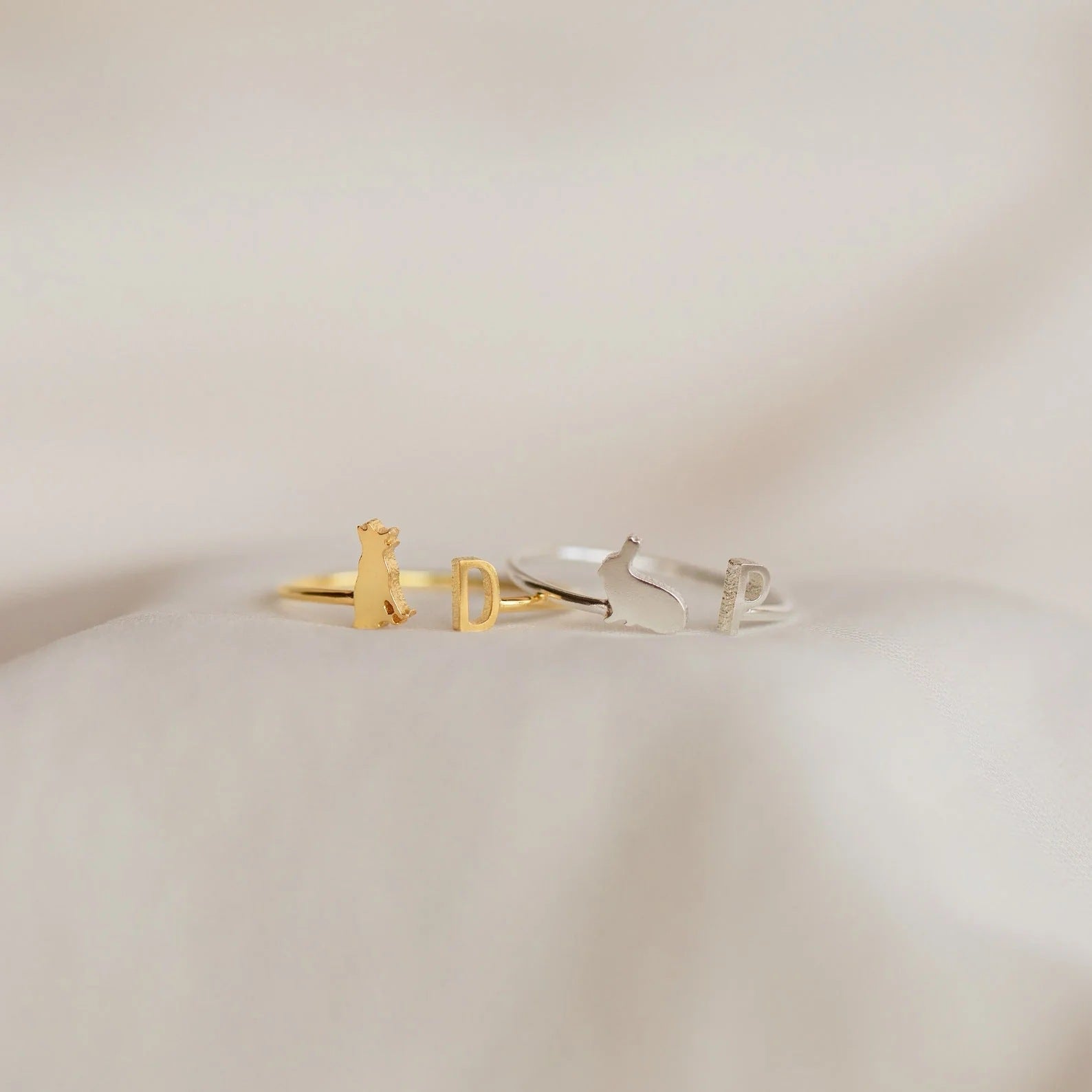 Personalized Pet Silhouette Ring with Engraved Text